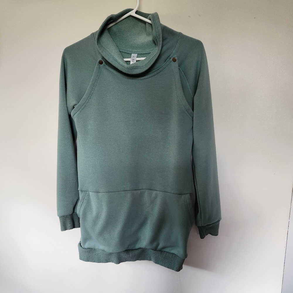 Nursing pullover